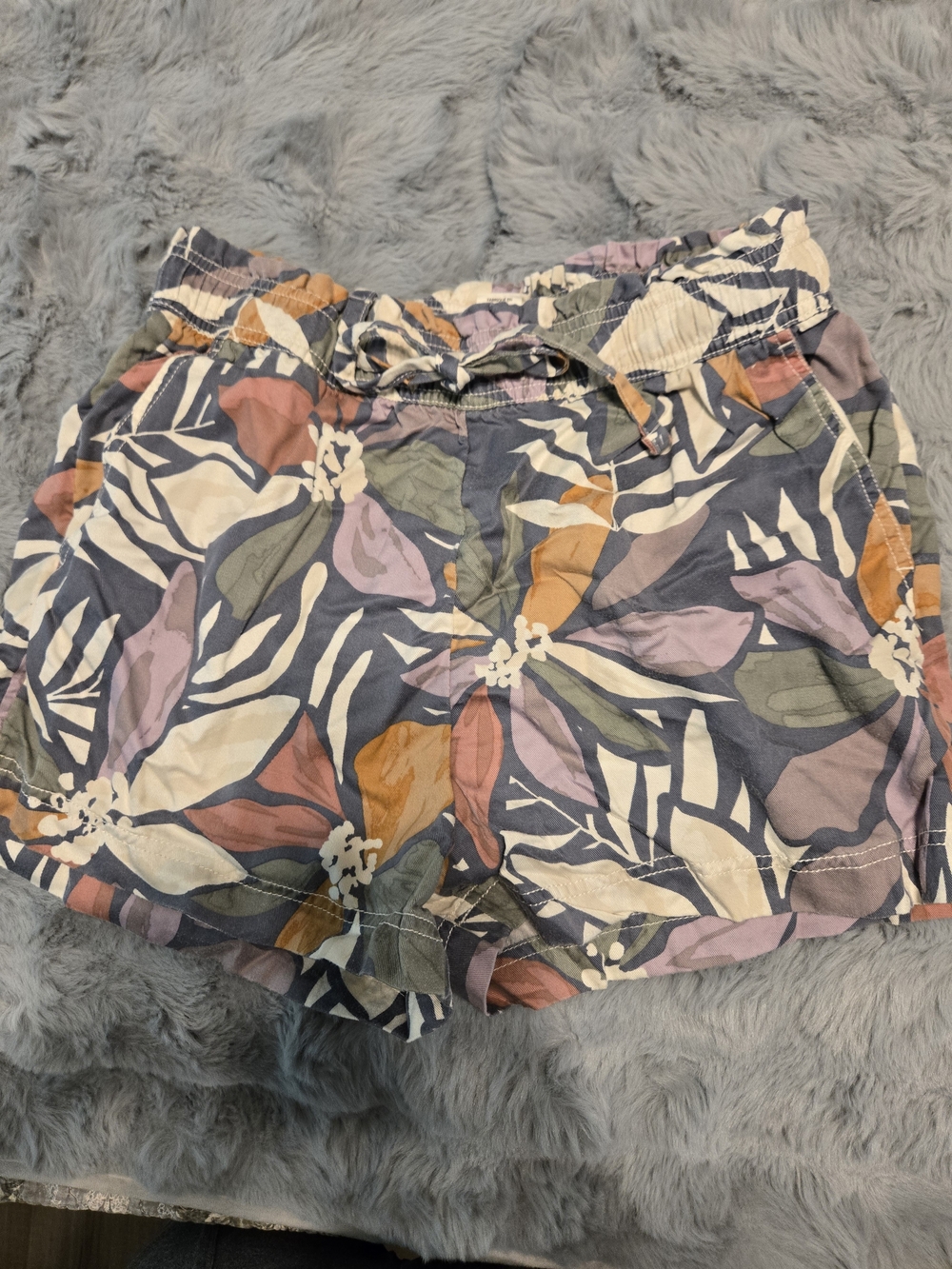 Nicole Miller NY Floral Print Lyocell Elastic Waist Drawstring Shorts L